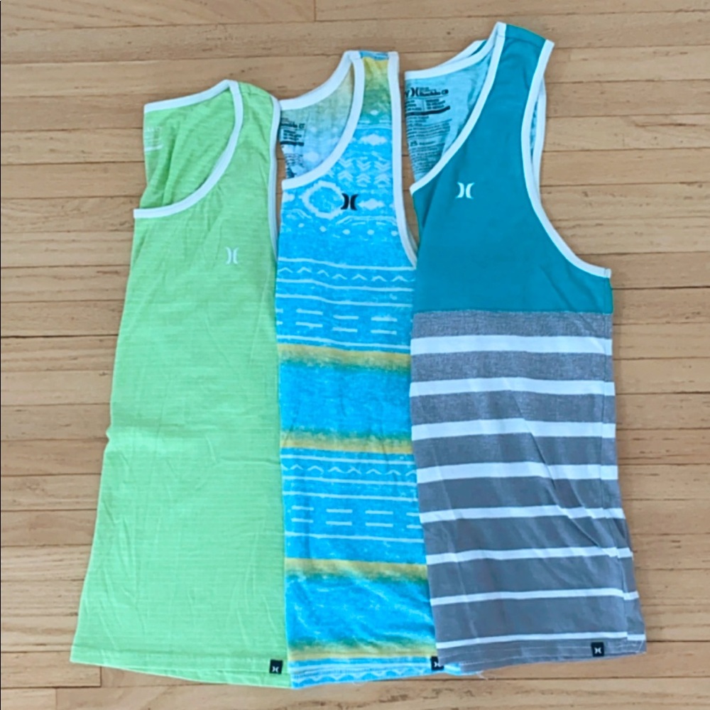 LOT 3 men’s Hurley tanks medium buckle exclusive